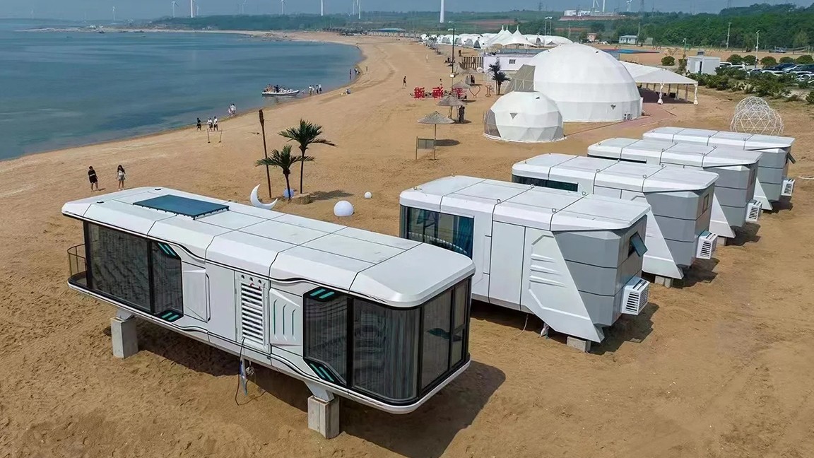 Maison de capsule spatiale pour les vacances